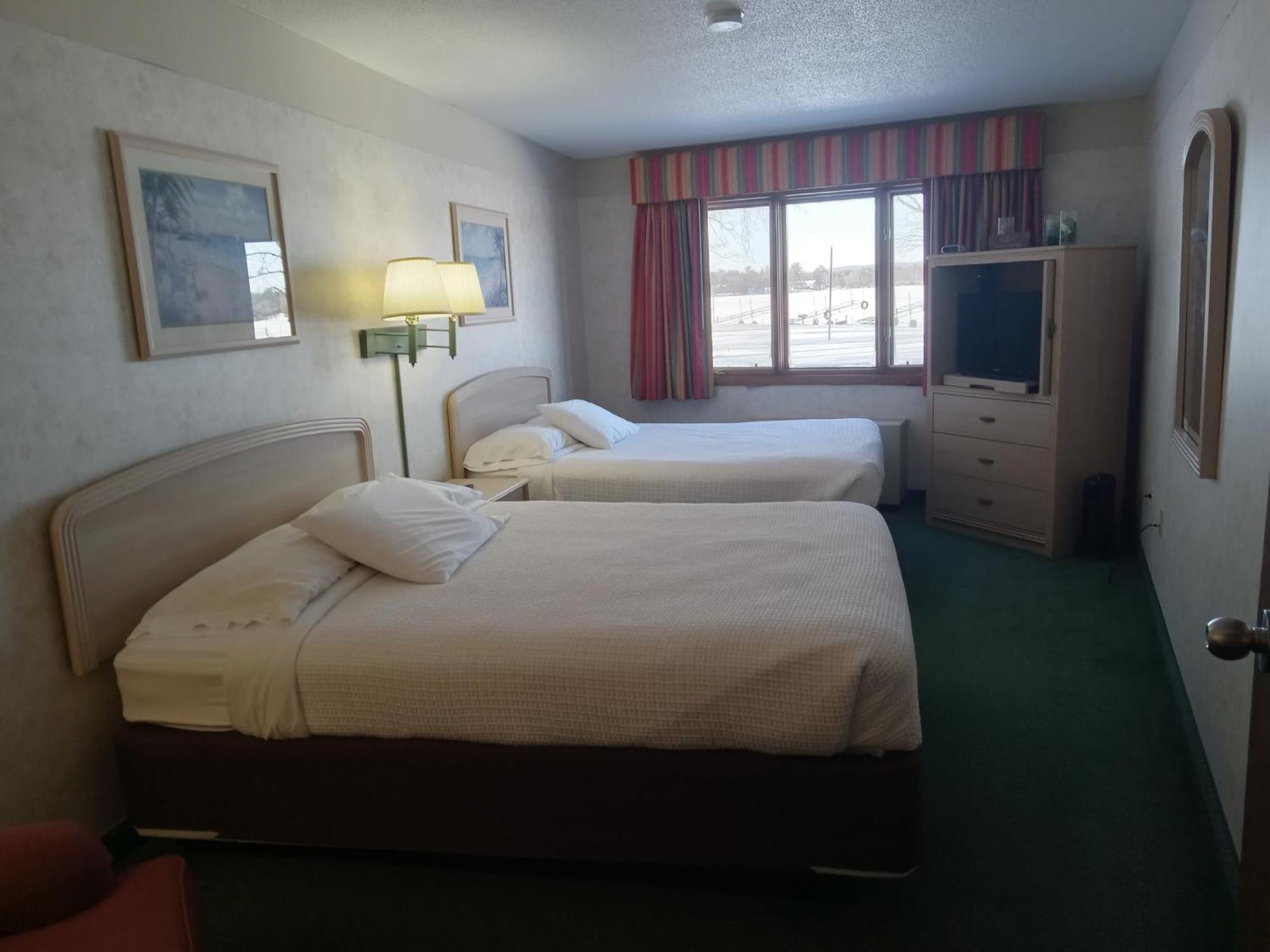 Paradise Shores Hotel Holcombe 外观 照片